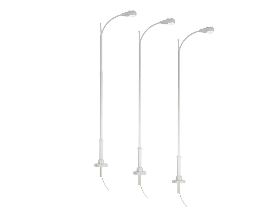 SINGLE LIGHT EXTENDED POLE LIGHT 3-PACK