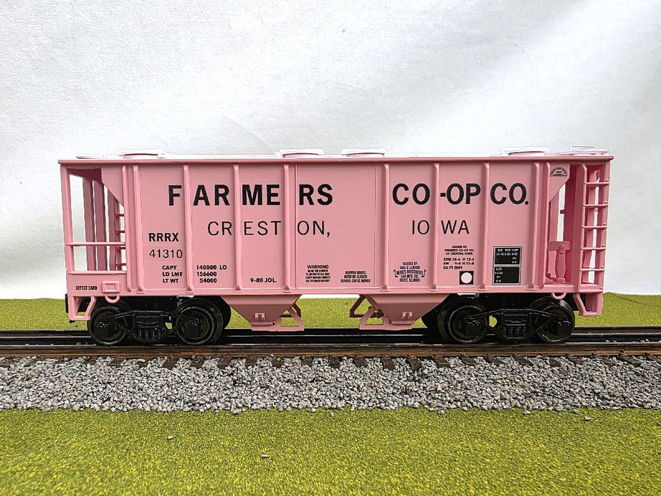 RMT 2 BAY COVERED HOPPER FARMER COOP