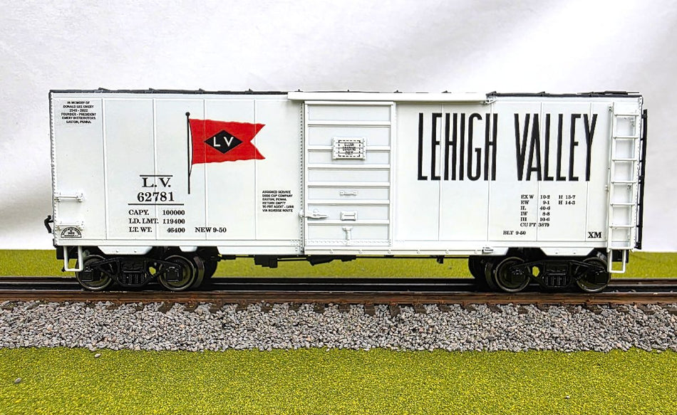 RMT BOXCAR LEHIGH VALLEY WHITE - BUY 6 AND SAVE!