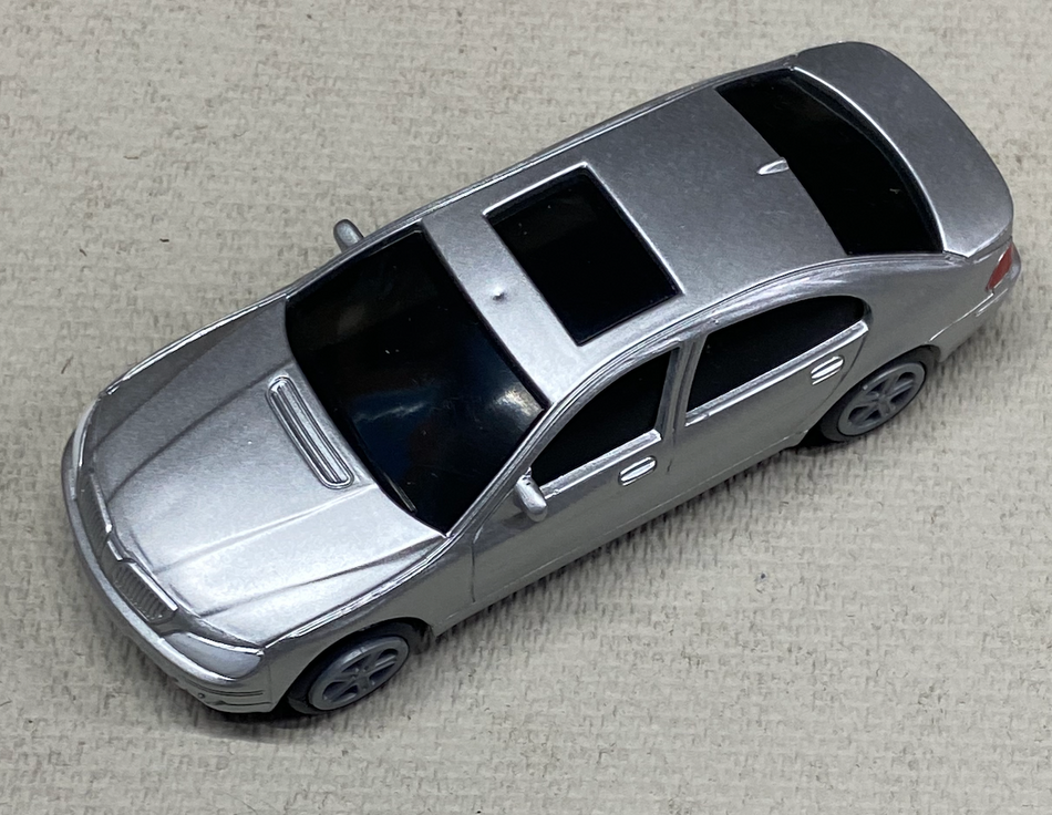1:48 SCALE SILVER/GREY PLASTIC CAR