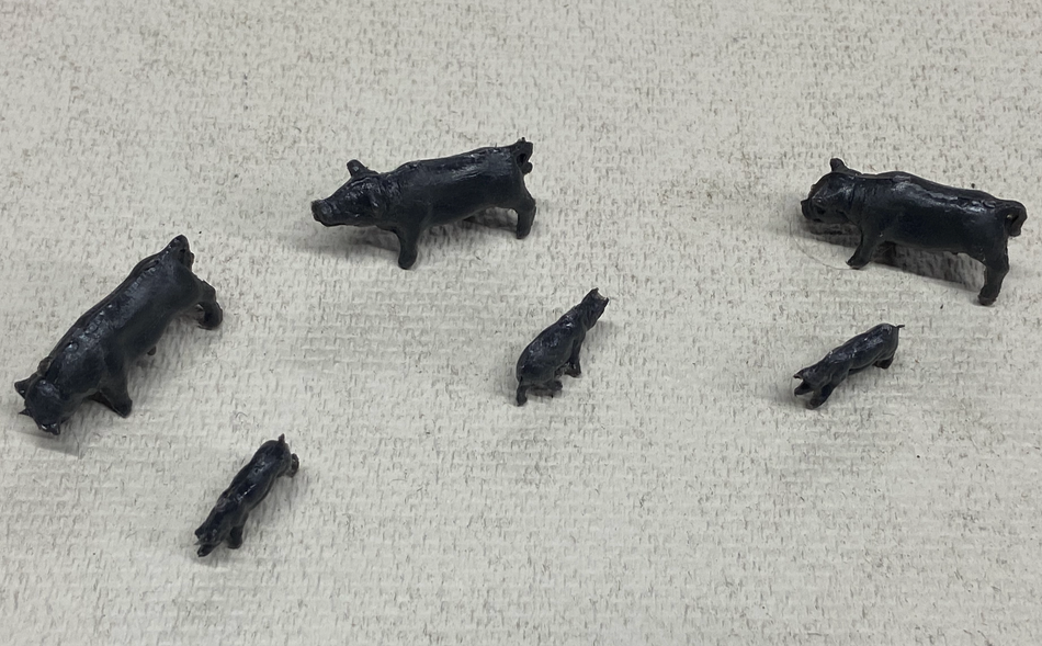 1:48 SCALE PIGS (6 PACK)