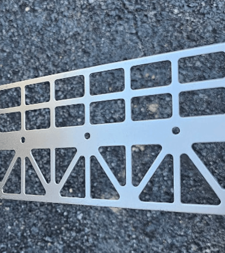 GARDE-CORPS AU-DESSUS ET EN DESSOUS DU PONT - ACIER LAMINÉ À FROID