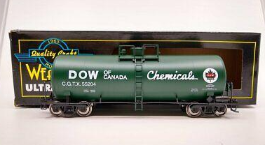 WEAVER DOW CANADA 40' TANK CAR #55204 (NEW IN BOX)