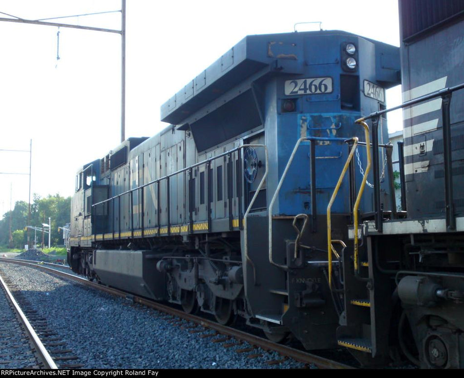 MTH DASH-8 PREMIER CANADIAN NATIONAL BLUE DEVIL DIESEL CAB # 2466 (CUSTOM RUN)