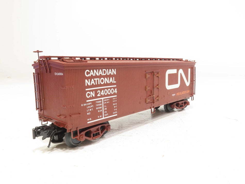 CANADIAN NATIONAL WOOD REEFER CAR #240004